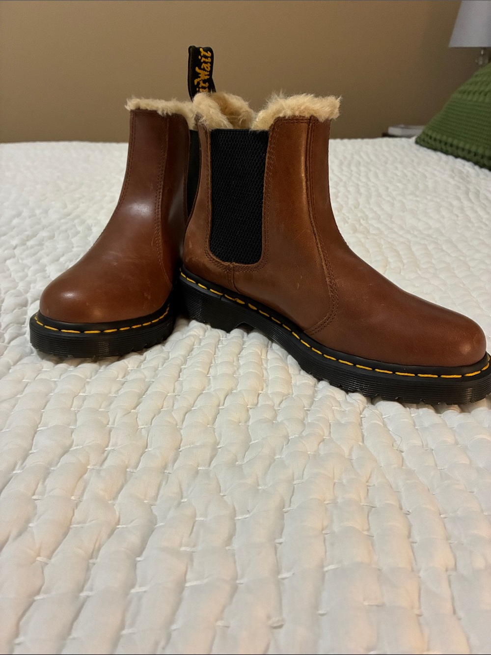 NEW without box Dr. Martens Lenore 2769 Faux Fur Lined Boot Size 7.